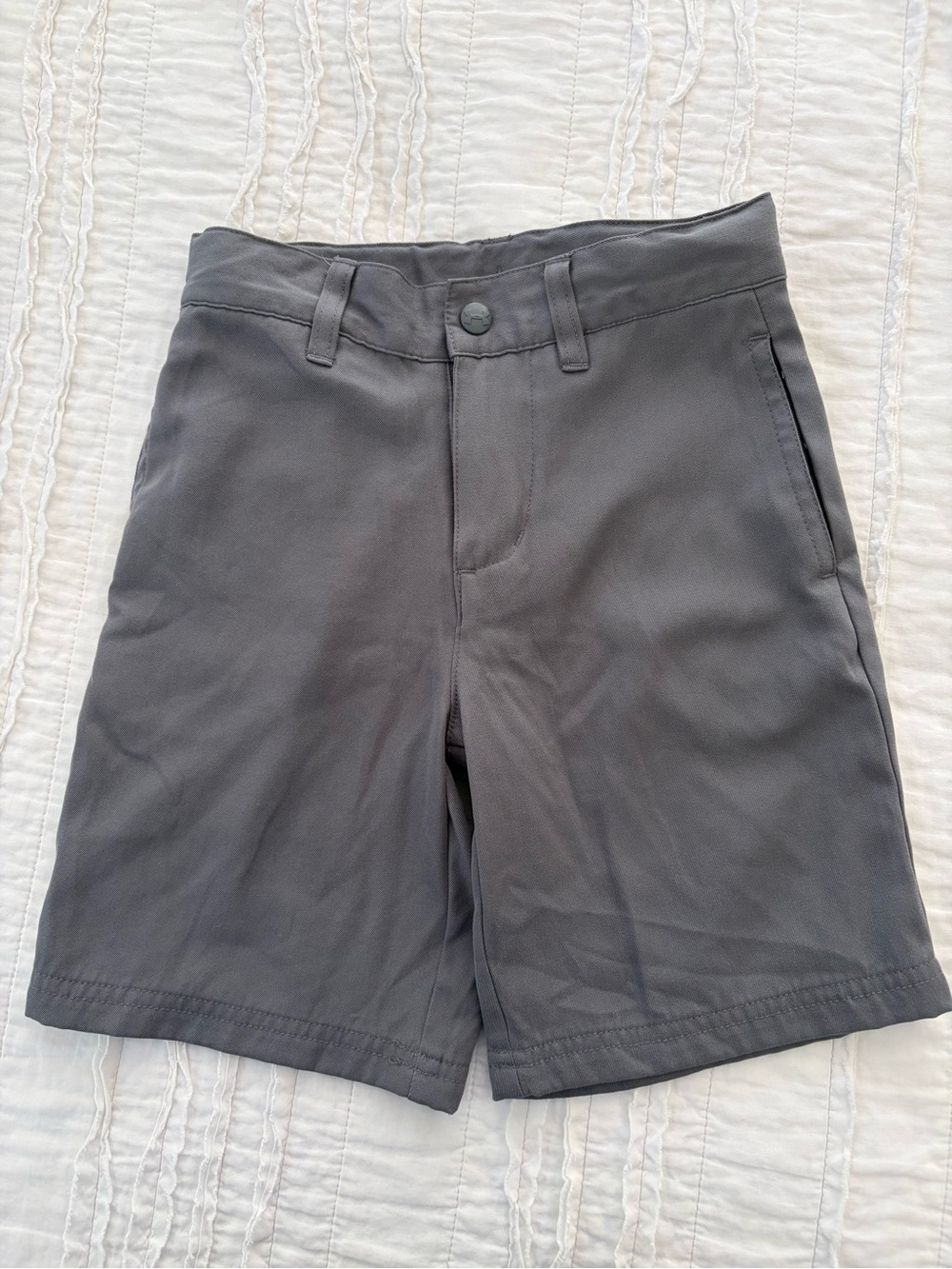 Under Armour Boys Gray Athletic Shorts